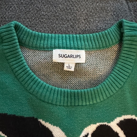 Sugarlips Green Sweater with Black and White Design - Picture 2 of 2